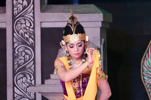 Indonesia Bali Art Crafts Traditions // Traditional Balinese Dance