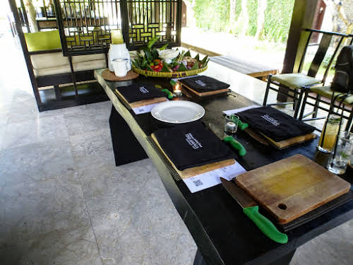 Indonésie. Cours de cuisine de Bali. Notre table de cuisson à The Amala