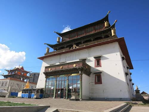 Mongolia. Ulaan Baatar Gandan Tegchenling Monastery. Entrance View