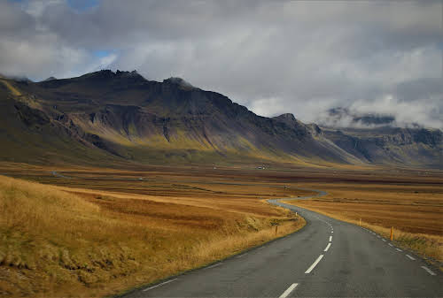 Adventurous Things to Do in Iceland in the Summer // Iceland Scenic Drive