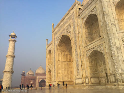 Agra Taj Mahal // Mausoleum side, minaret and outlying building