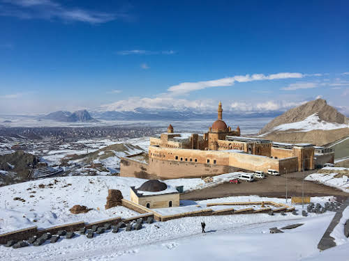 Best of East Turkey: Mt Ararat, Van, Sanliurfa, Mount Nemrut, and Gaziantep // Ishak Pasha Palace