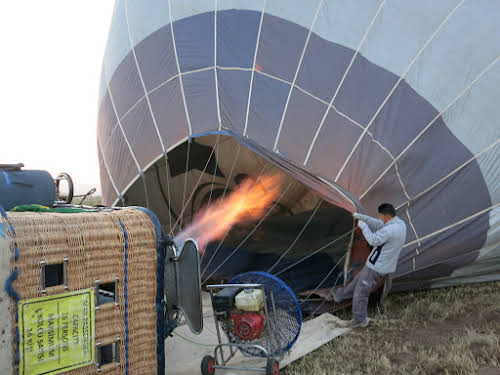 Preparing the balloon