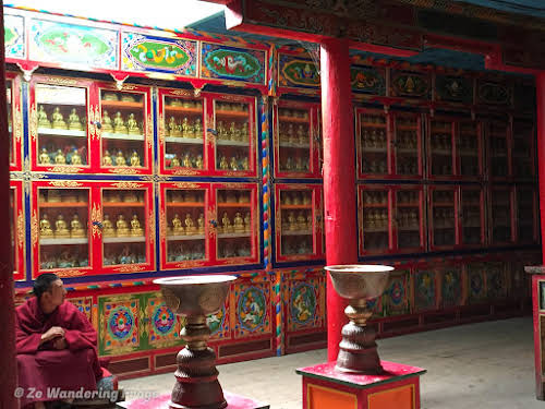 China Sichuan Kham Tibet Garze Ganzi Kandze Monastery Buddhist Festival // Hundreds of Buddha Statues