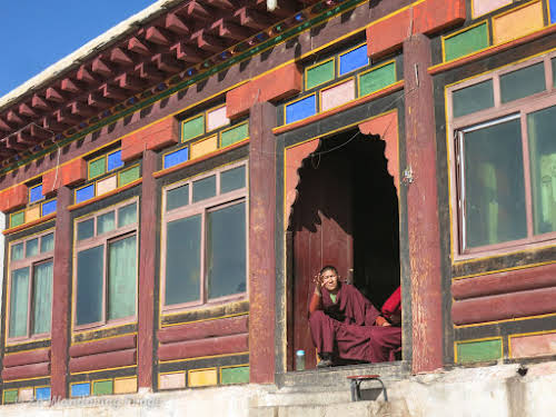 China Sichuan Kham Tibet Garze Ganzi Kandze Monastery Buddhist Festival // Tibetan Monk Resting After the Festival