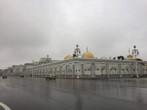 How to Travel Turkmenistan: Transit Visa 5-Days Itinerary // Ashgabat President Palace