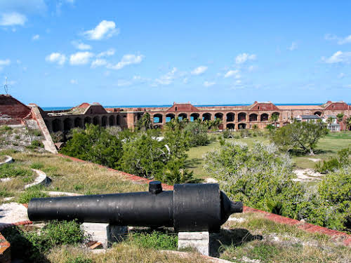 How to Visit Dry Tortugas National Park Florida // Fort Jefferson Military History