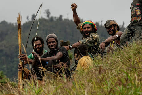 Indonesia. Papua Baliem Valley Trekking. Papua men in Beligama