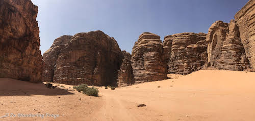 Jordan Desert Wadi Rum Desert // Rock Cliffs in Wadi Rum