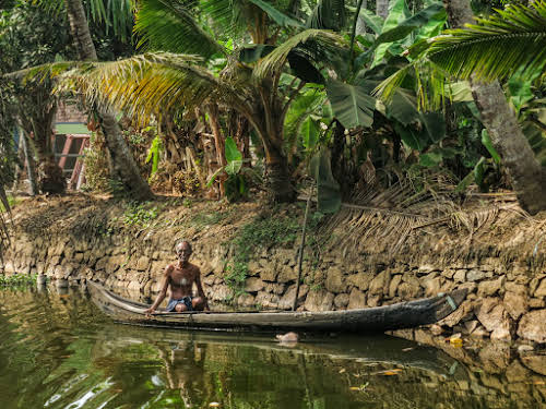 Kerala Human Nature // Duggout Canoe dans les Backwaters