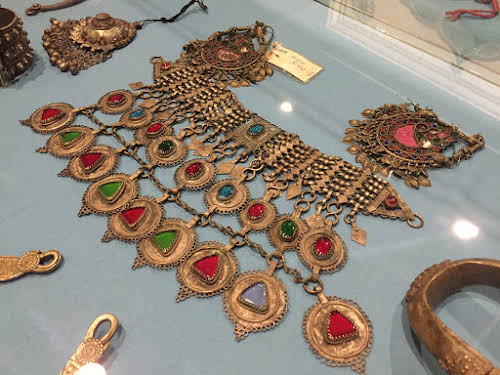 Pakistan Places to Visit in Islamabad // Lok Virsa Museum Jewelry