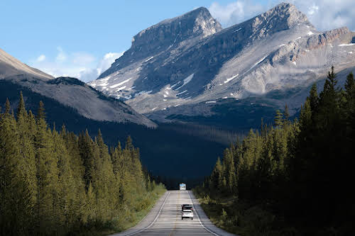 Plan Your Trip to Banff: Things to Do in Summer with Itinerary // Driving Icefields Parkway