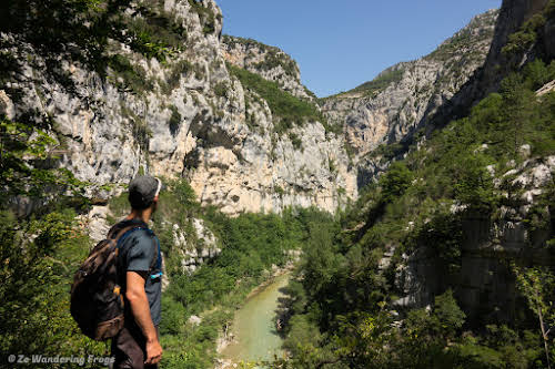 Provence Itinerary 5 Days: Luberon Villages, Lavender Fields, and Verdon Gorge // Hiking in the Verdon Gorge