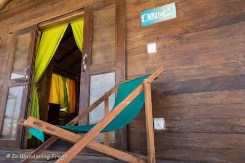 Sri. Lanka Mannar Vayu Resort. Lounge chair on the patio