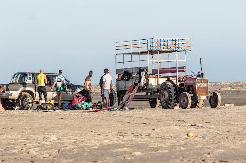 Sri. Lanka Mannar Kiteboarding. Gear Truck from Resort to Spot