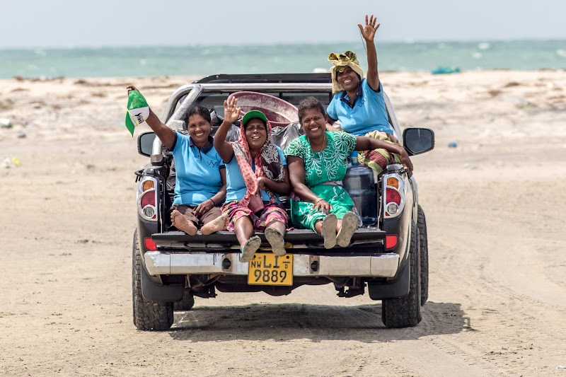 Sri. Lanka Mannar Kiteboarding. Meeting with the locals, Sri Lanka style