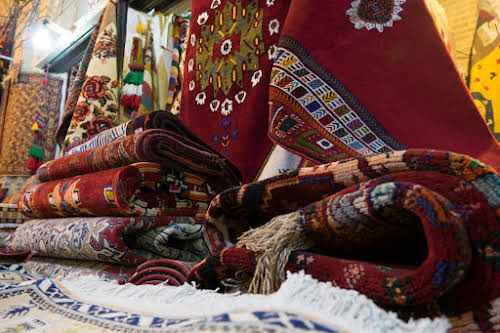 Things to Do in Shiraz Travel Guide // Traditional Iran Carpets at the Vakil Bazaar