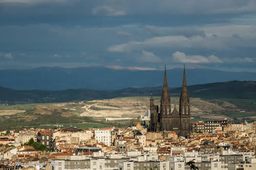 Top Auvergne Destinations: Things to Do in Clermont-Ferrand // Clermont-Ferrand Cathedral