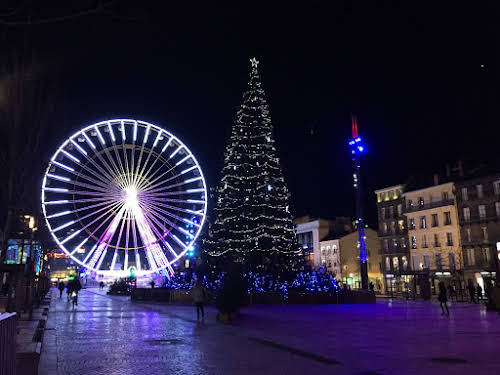 Top Auvergne Destinations: Things to Do in Clermont-Ferrand // Place de Jaude at Christmas