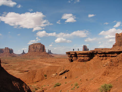 Travel Tips for the USA: Things to Know before Visiting America // Monument Valley Navajo Nation Tribal Park