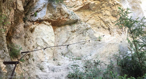Verdon Gorge Hiking: Imbut Trail // Cable handrails along the Vidal Trail
