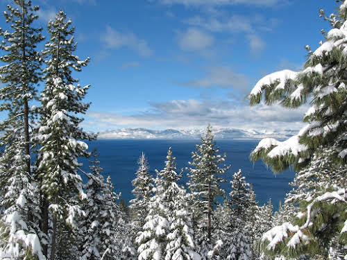 What to Do in Lake Tahoe in the Winter // Sunny Winter in Lake Tahoe